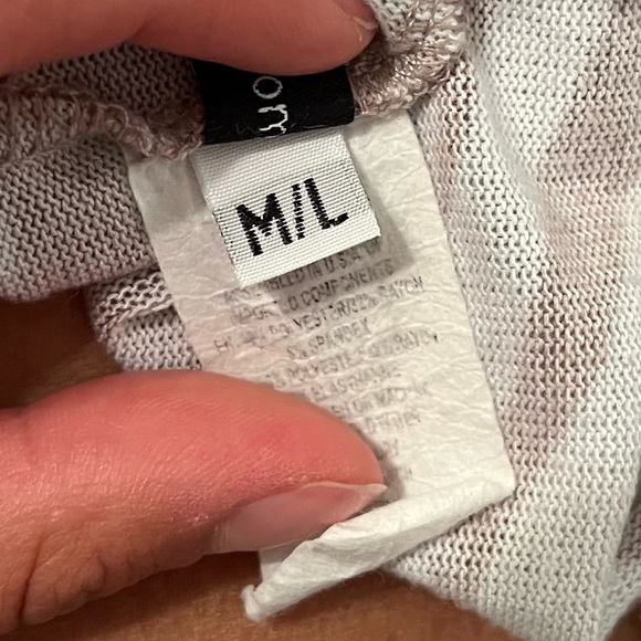 Onzie Weekend Cropped Hoddie Camel Zebra Print - Picture 10 of 10